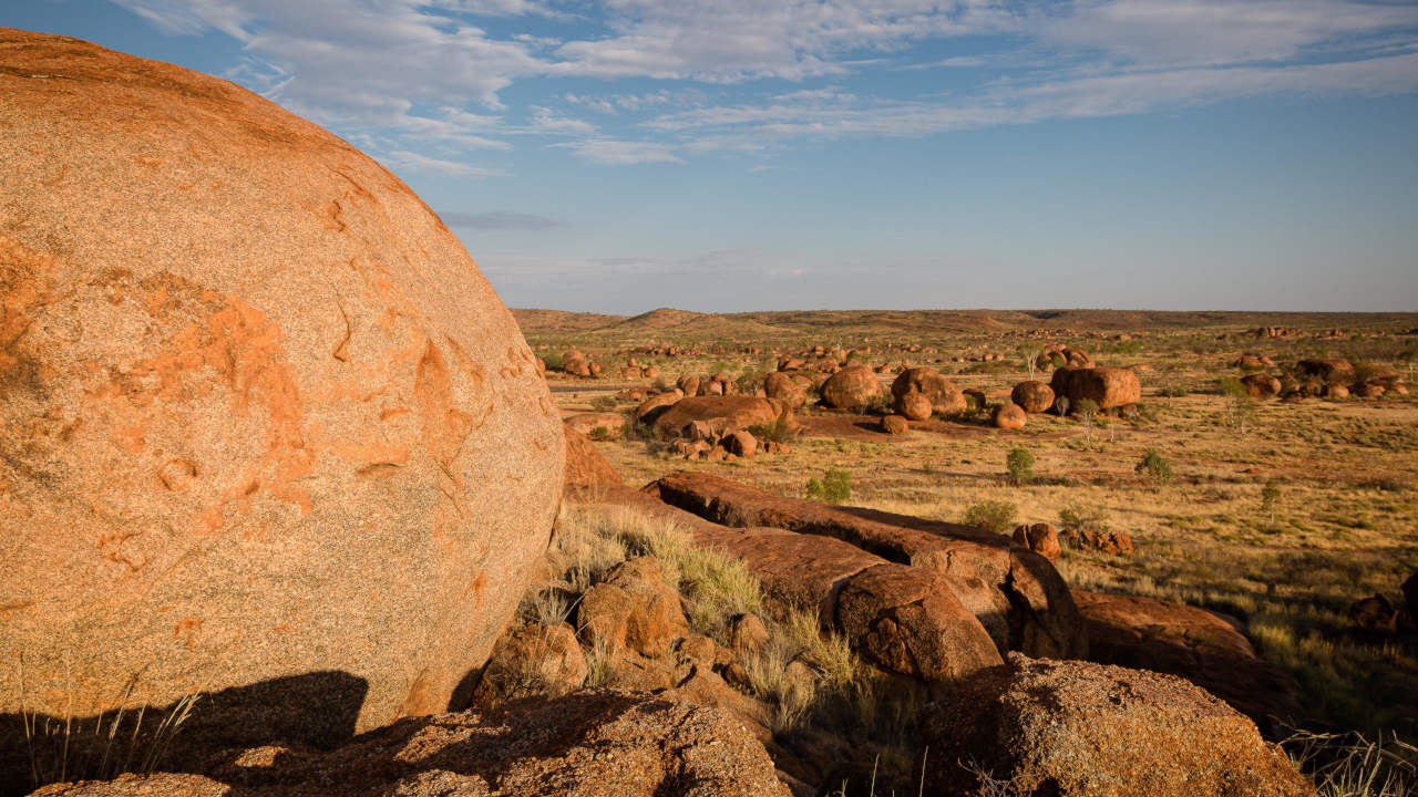 Karlu Karlu (Devils Marbles)