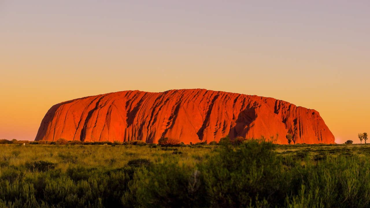 Amazing colours of Uluru (Ayers Rock) at Sunset